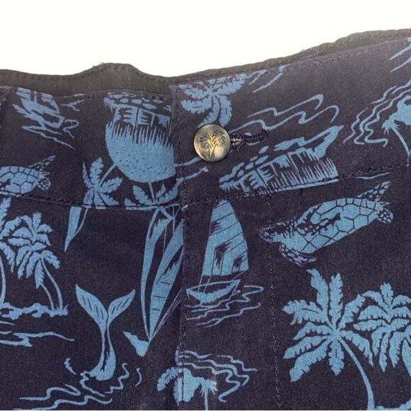 TRUNKS Men’s Sz 34 Navy Blue Tropical Print Multi Functional Hybrid Board Shorts - Picture 2 of 3